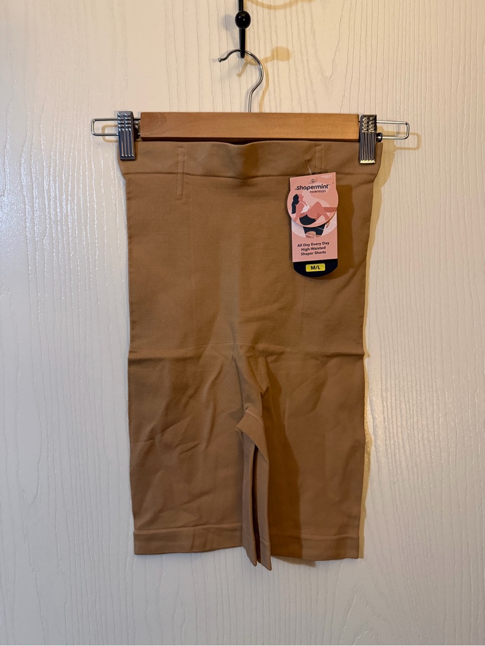 Shapermint Tan High Waisted Shaper Shorts Size Medium/Large NWT